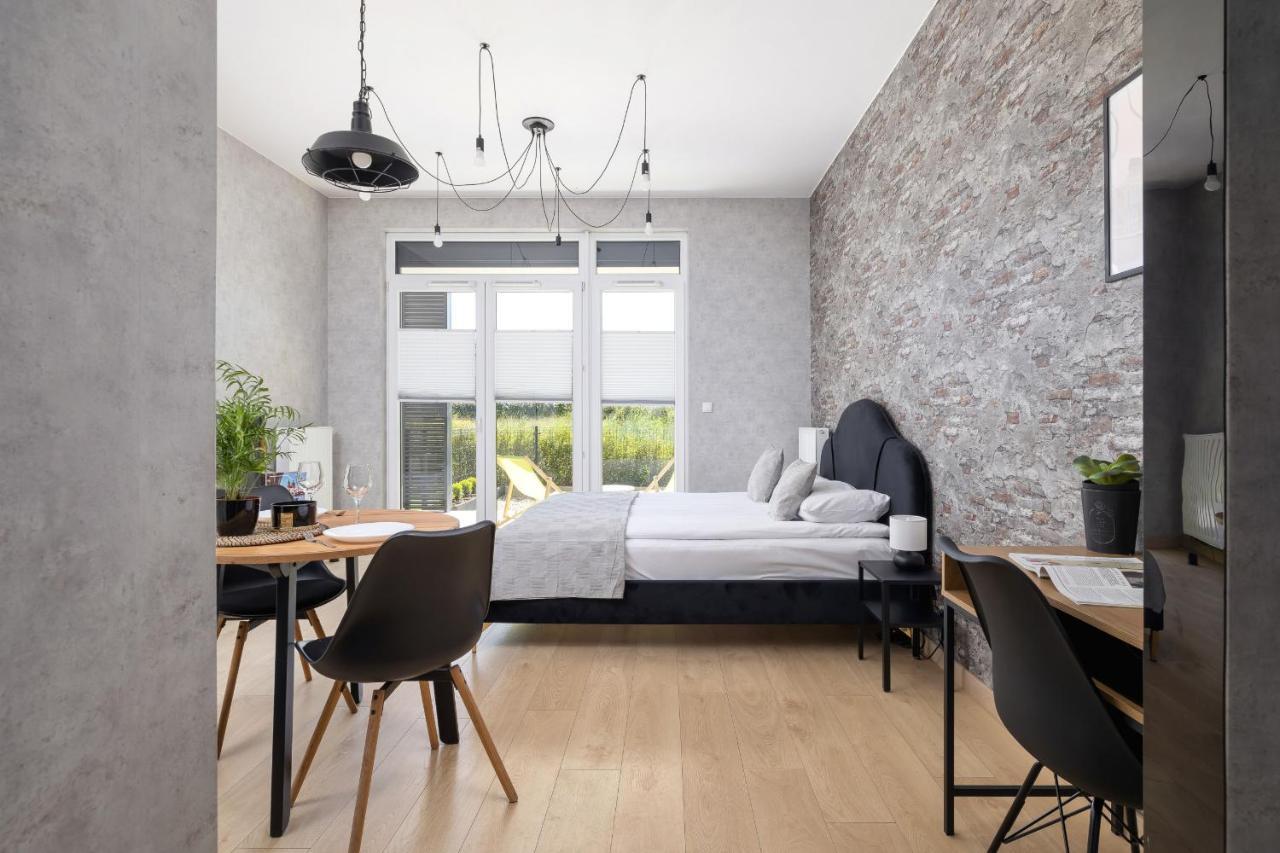 Krakow Studio With Parking & Terrace Near Zalew Bagry By Renters Prestige Екстер'єр фото