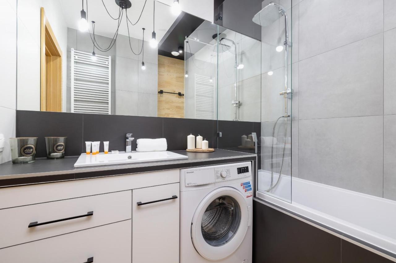 Krakow Studio With Parking & Terrace Near Zalew Bagry By Renters Prestige Екстер'єр фото