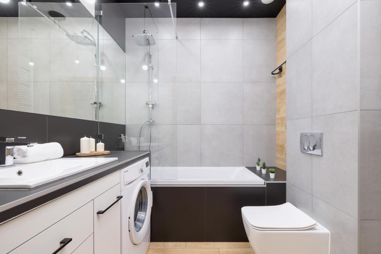 Krakow Studio With Parking & Terrace Near Zalew Bagry By Renters Prestige Екстер'єр фото